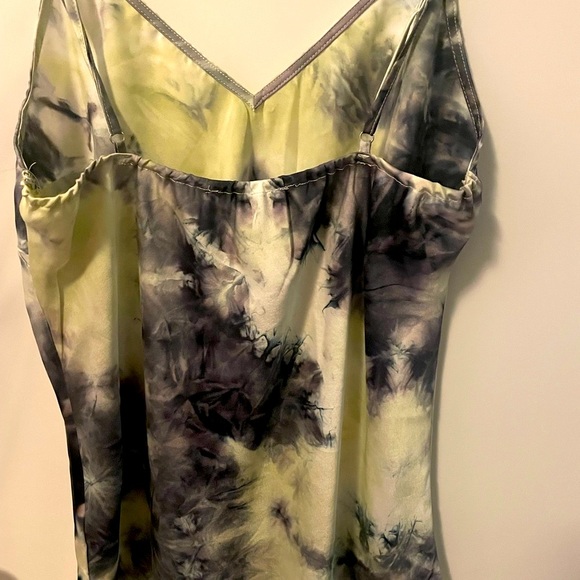 Silky Tye die Camisole - Picture 2 of 6